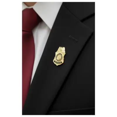 wallet-badge-pin